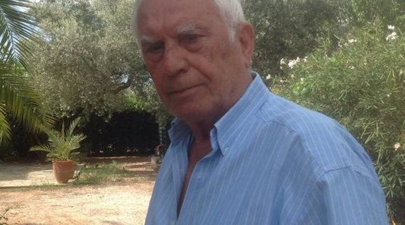 Ο Νίκος Ξανθόπουλος διακωμωδεί την πώληση των βλημάτων στη Σαουδική Αραβία (εικόνα)